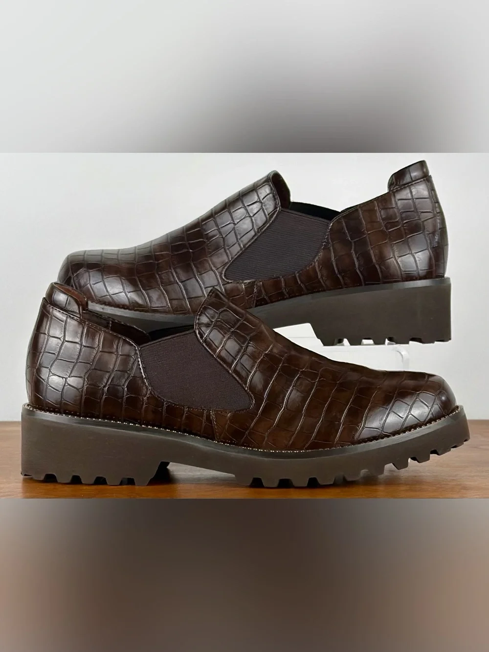Vaneli Womens 7 Zivana Loafers Brown Leather Crocodile Texture Lug Sole NWOB New